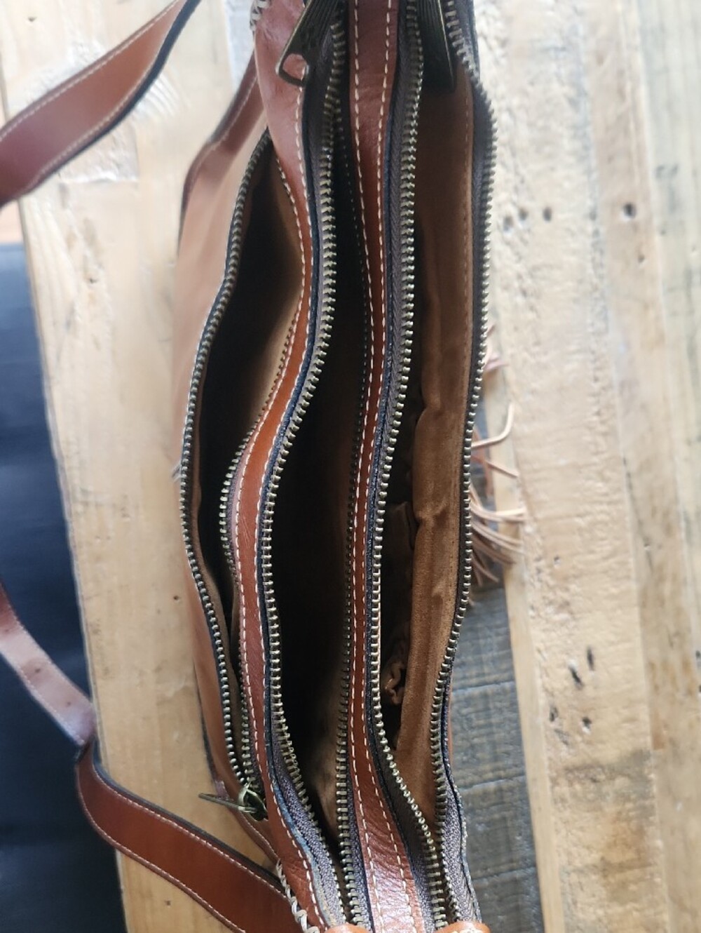 Patricia Nash Classic Brown Leather Crossbody Bag with Tassel - Picture 7 of 7